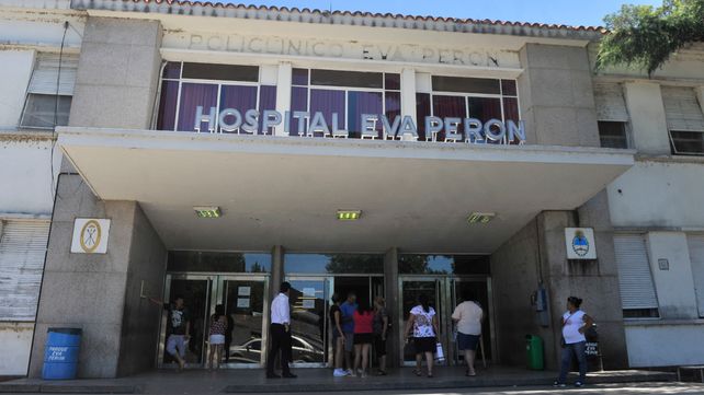 La mujer herida fue internada en terapia intensiva del Hospital Eva Perón en estado delicado y con pronóstico reservado.