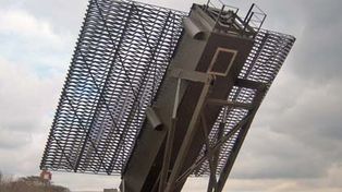 Despliegan aviones de combate y un radar para vigilar el norte del pa&iacute;s