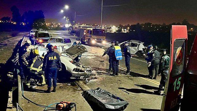El accidente en Concordia dejó un muerto y varias personas heridas.