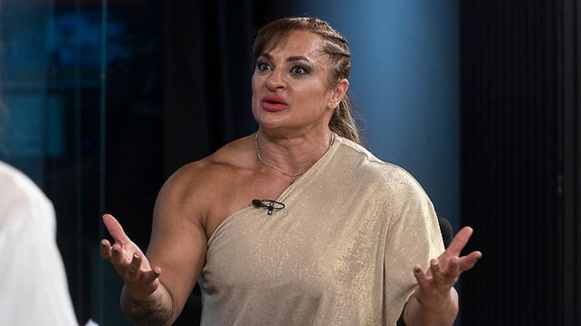 Tras sufrir un accidente cerebrovascular, operan a Alejandra Locomotora Oliveras para intentar mejorar el cuadro