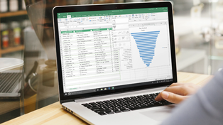 Excel es una herramienta de Microsoft que puede usarse para trabajar o para resolver asuntos de la vida cotidiana.