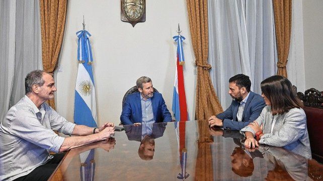 Rogelio Frigerio recibió a las autoridades de Patronato.