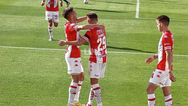 Unión se lució en Santa Fe y goleó a San Lorenzo