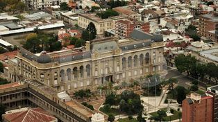 La provincia estudia cómo pagar un bono de fin de año a sus empleados