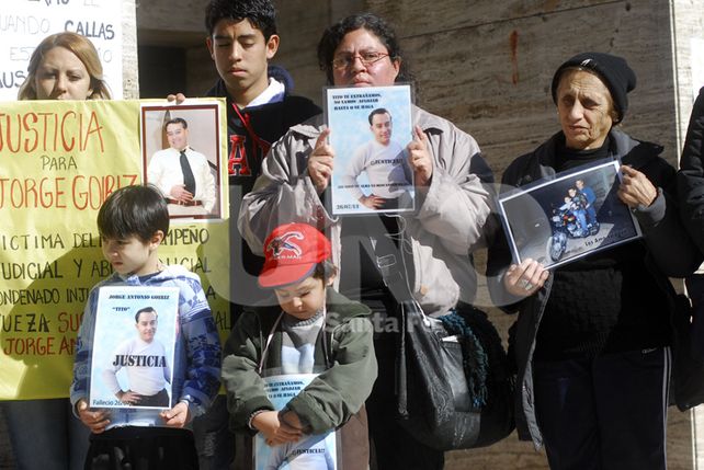 El intendente recibió a familiares de víctimas para evaluar un trabajo conjunto por más seguridad