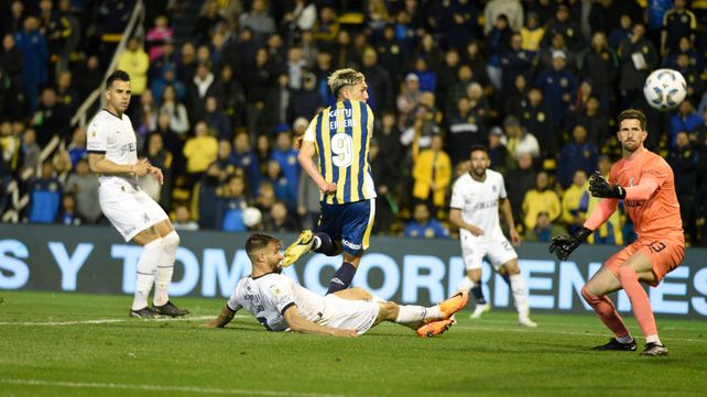 Después de Colón, Central recibió a Independiente y debió conformarse con un empate en el Gigante.