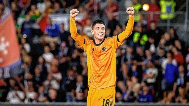 Con gol de Soulé, Roma se llevó un triunfo ante Pisa en el Calcio