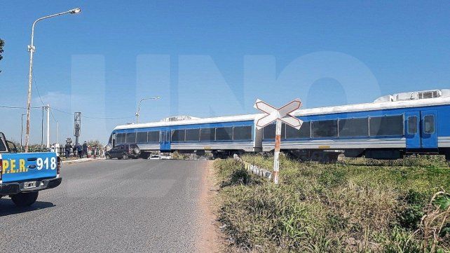 Chocó contra el tren: conductora no vio la formación