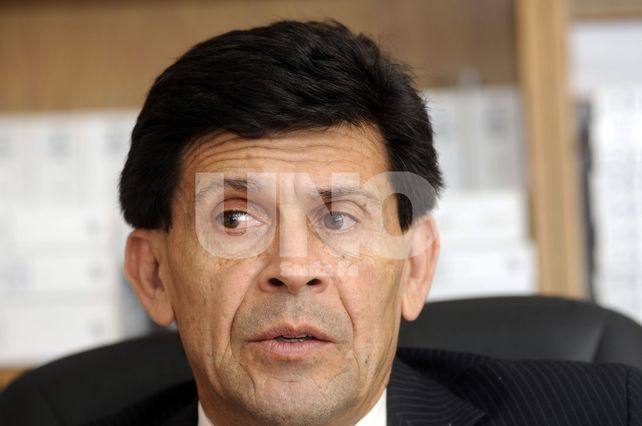 Cuestionamiento. Néstor Oroño