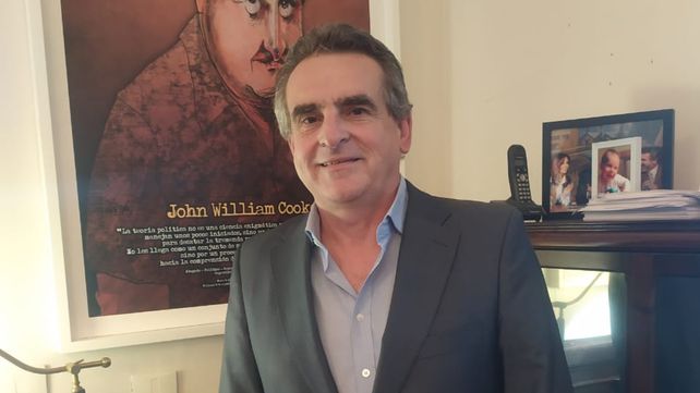 Rossi. Ministro de Defensa.