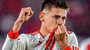 Claudio Echeverri dejó River para sumarse al Manchester City, elenco de la Premier League.