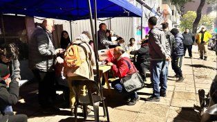 La Municipalidad de Paraná promueve el cuidado de la salud de las personas en situación de calle. Vacunan contra la gripe y dan medicamentos&nbsp;