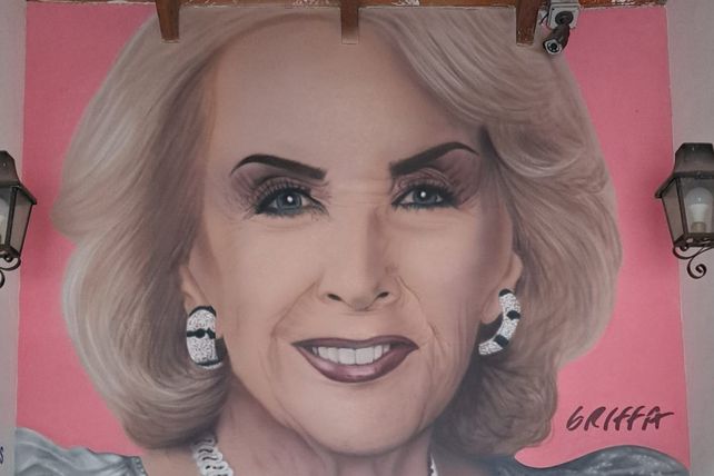 El flamante mural de Mirtha Legrand