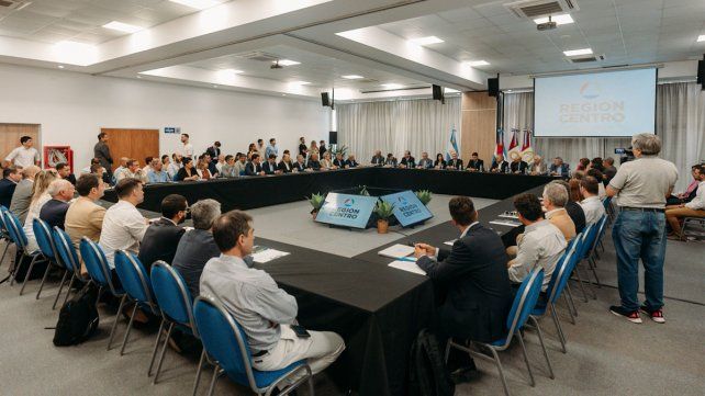 Gobiernos de Entre Ríos y Santa Fe refuerzan Región Centro