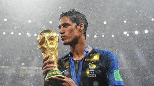 Raphaël Varane se retira a sus 31 años por una lesión.