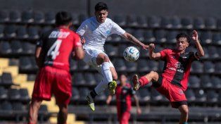 Colón cayó en casa ante Belgrano y complicó sus aspiraciones en la Copa Proyección