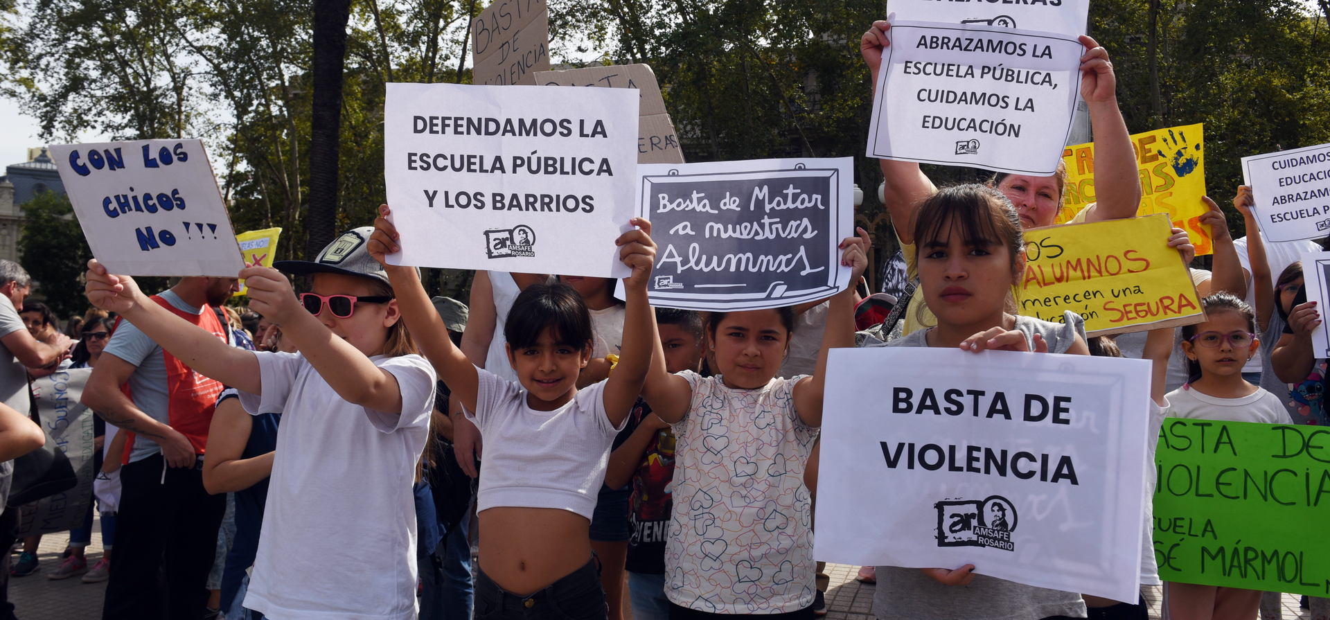 Con chicos ausentes, las escuelas atacadas retomaron las clases
