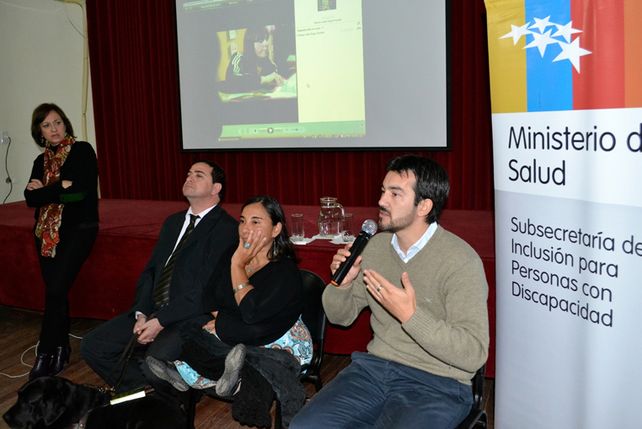 Los funcionarios provinciales durante la presentación