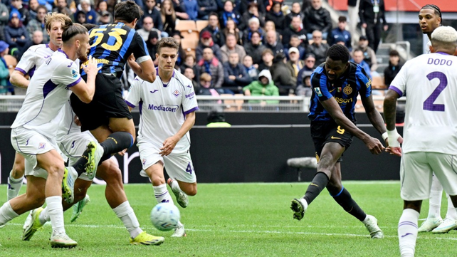 Inter reaccionó sobre el final ante Fiorentina y Thuram le dedicó su gol a Lautaro Martínez