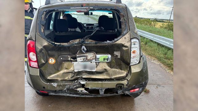 Uno de los vehículos involucrados en el choque en la autopista Rosario - Córdoba