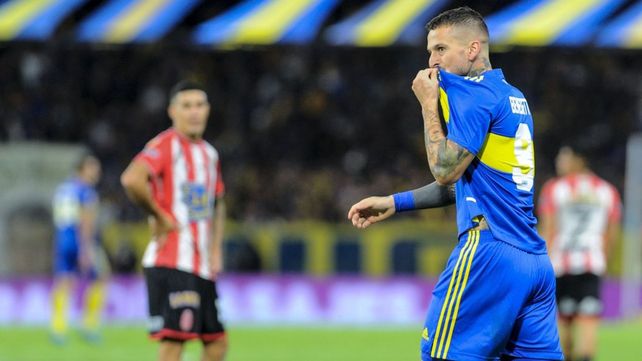Darío Benedetto se despachó con un doblete y Boca clasificó a cuartos de final.
