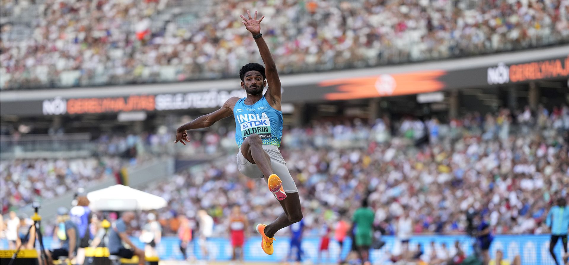 Jeswin Aldrin, de India, hace un intento en la clasificación de salto de longitud masculino durante el Campeonato Mundial de Atletismo en Budapest, Hungría, el miércoles 23 de agosto de 2023. (Foto AP/Bernat Armangue) Jeswin Aldrin, de India, hace un intento en la clasificación de salto de longitud masculino durante el Campeonato Mundial de Atletismo en Budapest, Hungría, el miércoles 23 de agosto de 2023. (Foto AP/Bernat Armangue)