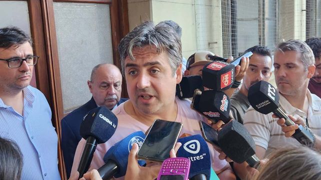 El ministro Pablo Cococcioni en la conferencia de prensa de esta mañana en Gobernación. Pondremos todos los recursos para que los colectiveros se sientan seguros