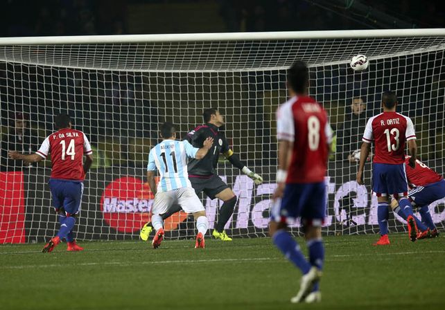 Argentina se metió en la final de la Copa con una victoria aplastante ante Paraguay