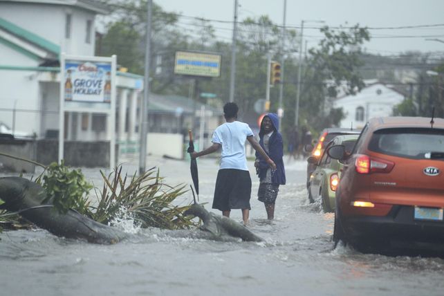 El huracán dejó numerosos destrozos en su paso por Bahamas.&nbsp;