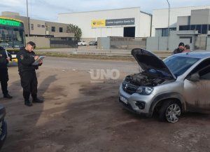 Persecución a toda velocidad por Aristóbulo del Valle: recuperaron un auto robado en barrio Villa María Selva
