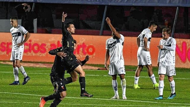 Colón ganó los últimos tres partidos en la etapa complementaria y por el mismo resultado.