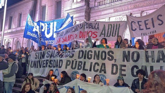 Comienza otra semana con paro universitario en Santa Fe: este martes y miércoles la UNL vuelve a cerrar sus puertas Comienza otra semana con paro universitario en Santa Fe: este martes y miércoles la UNL vuelve a cerrar sus puertas