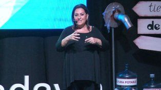 “Hackeando la educación tradicional” y “Mentes inquietas, aulas brillantes” serán las conferencias que dará Laura Lewin en Paraná.