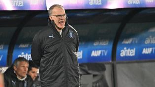 Uruguay dominó las acciones de principio a fin y así fue exitoso el debut de Bielsa.