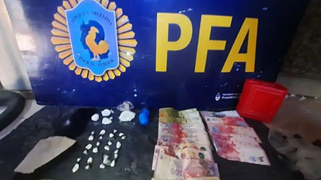 En el allanamiento a una precaria vivienda de Concordia encontraron 141 dosis de cocaína