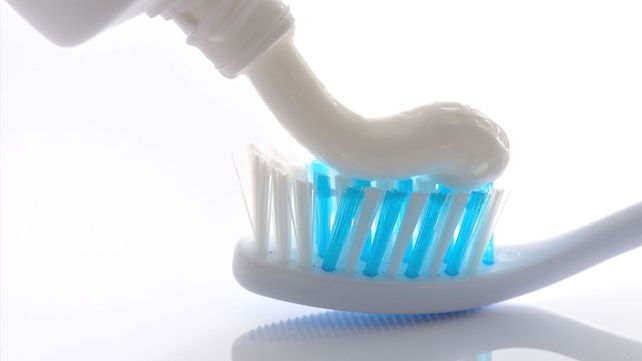 Multa de $ 100.000 a una famosa marca de dentífrico: ¿por qué?