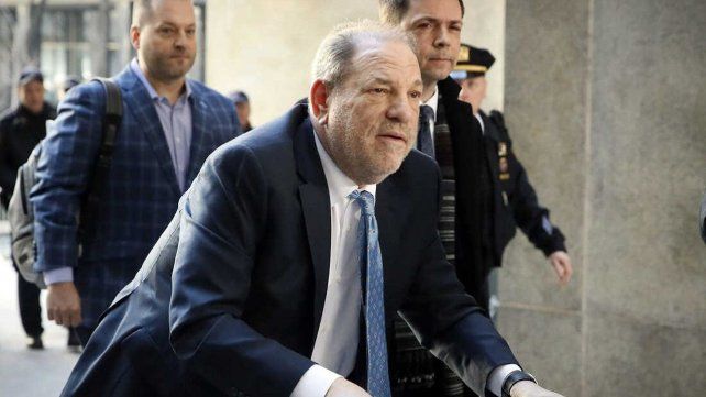 Harvey Weinstein fue internado luego de que anularan una de las condenas