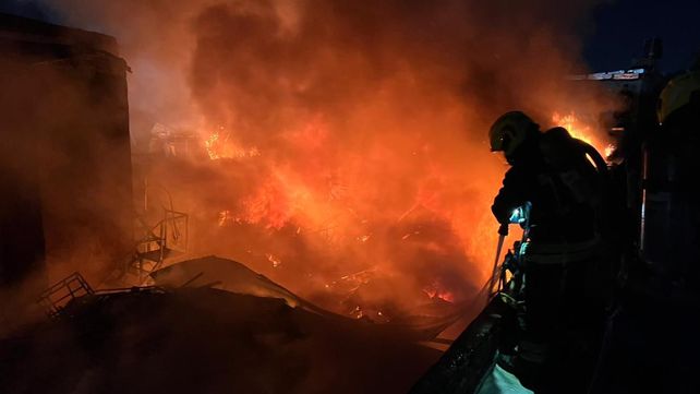 El incendio afectó distintas casillas en el pasaje 1825 al 6200.