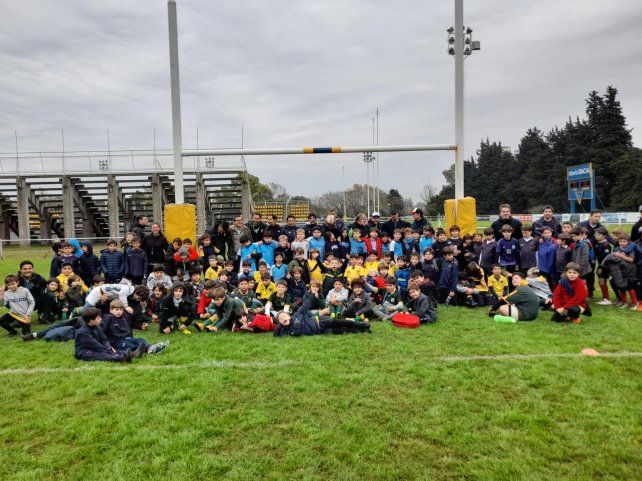 Rugby: semilleros del Rowing viajaron a La Plata y estuvieron con Pichot
