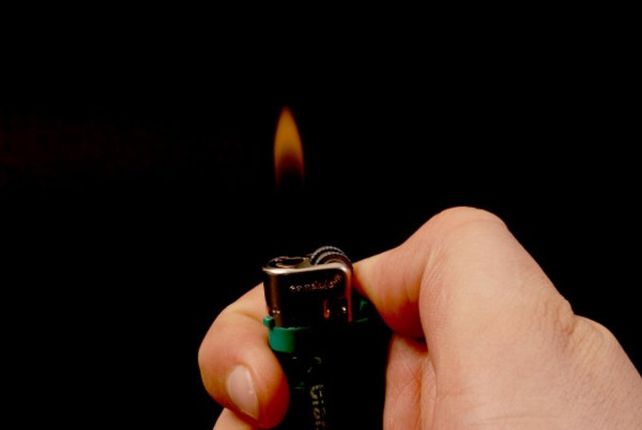 Un chico de 15 años murió después de inhalar gas de un encendedor