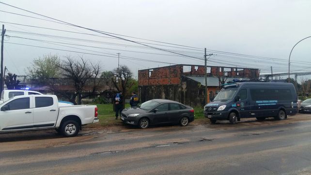 Laboratorio Móvil. La Policía Federal de Buenos Aires envió un grupo de elite a San José.