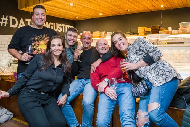 Noelia Patricelli, Joaquín Chanda, Boggio, Emiliano Módica, Gerardo Salvador, Alejandro Acosta y Julieta Patricelli