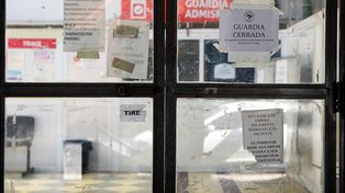 La guardia del Hospital Provincial permanece cerrada este jueves luego del crimen del policía Leoncio Bermúdez.