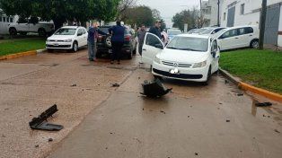 Dos vehículos chocaron en Chajarí y un hombre sufrió una lesión en su cabeza.