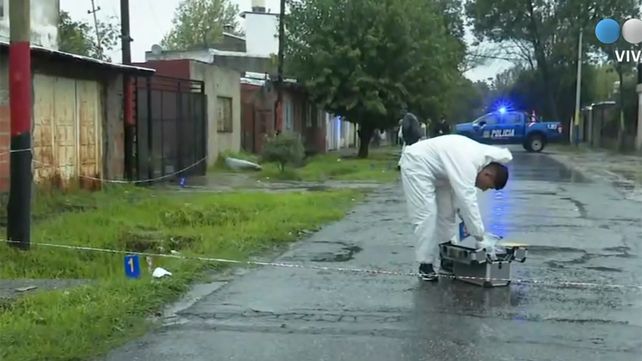 Bajo una intensa lluvia