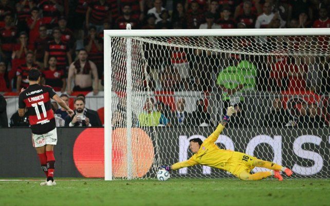 Muslera la gran figura de Estudiantes en los penales.