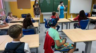 Casi un millón de alumnos italianos regresó este lunes a clases y suman seis millones en las aulas