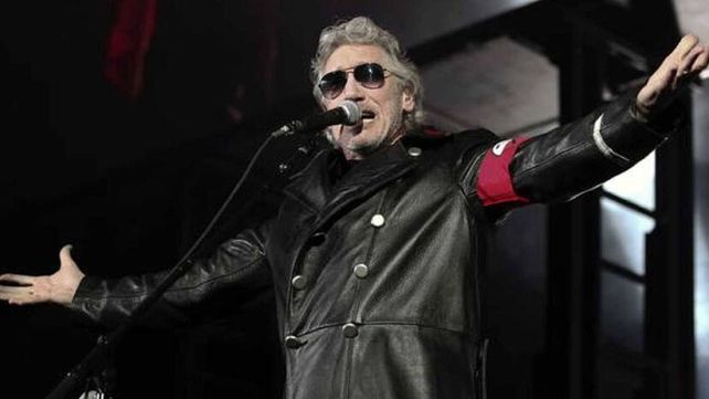 Investigan a Roger Waters por su ropa con estilo nazi en un concierto en Berlín