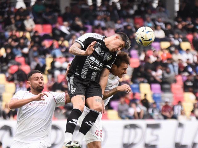 Central Córdoba fue local ante Barracas.