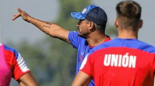 El técnico de Unión comienza a definir el equipo para visitar a River